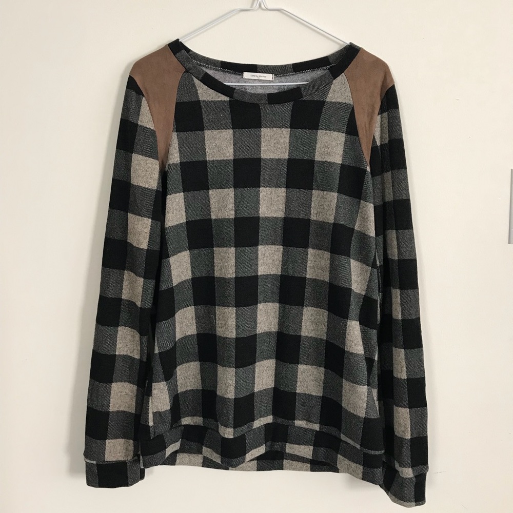 Long sleeve knit top
